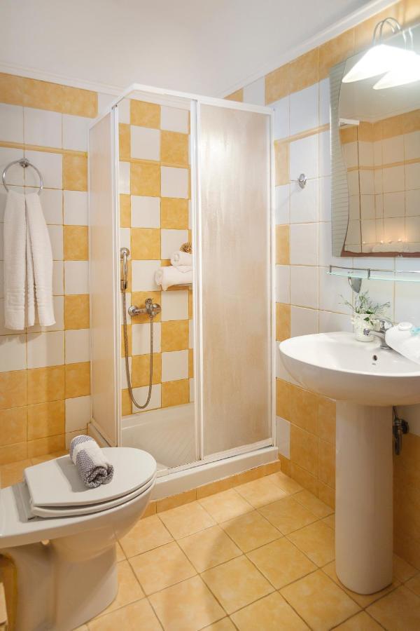 モラ・カリヴァ Maltinas Houseアパートホテル エクステリア 写真